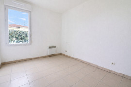
                                                                                        Vente
                                                                                         Appartement - 3 pièces - 69 m² - Saint-Gervai