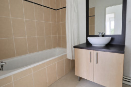 
                                                                                        Vente
                                                                                         Appartement - 3 pièces - 69 m² - Saint-Gervai