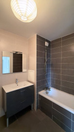 
                                                                                        Location
                                                                                         Appartement 3 pièces