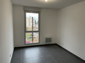 
                                                                                        Location
                                                                                         Appartement 3 pièces