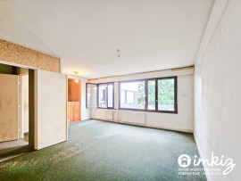 
                                                                                        Vente
                                                                                         T3 - PARIS place JEANNE D ARC