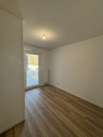 
                                                                                        Location
                                                                                         Appartement 3 pièces