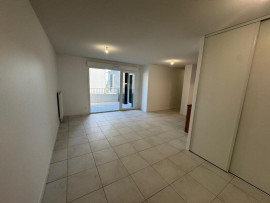 
                                                                                        Location
                                                                                         Appartement 3 pièces