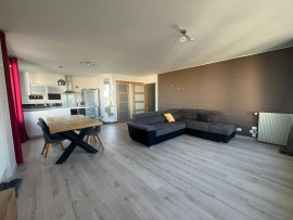 
                                                                                        Location
                                                                                         appartement 3 pièces 73 m²