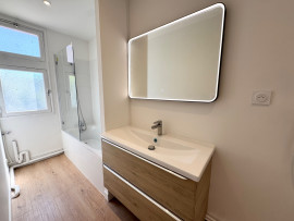 
                                                                                        Vente
                                                                                         Appartement 3 pièces - 80m2 - Port Saint Sauveur