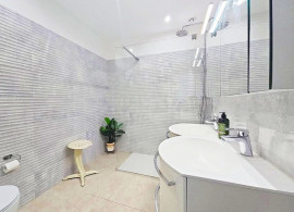 
                                                                                        Vente
                                                                                         Appartement  - 3 pièces  - 97.0 m²