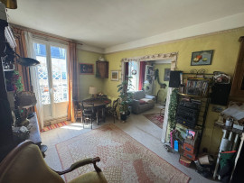 
                                                                                        Vente
                                                                                         Appartement 3 pièces à rénover