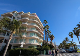 Vente
Appartement 3 pieces a vendre Nice Promenade des anglais au calme avec VUE MER
