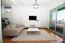 
                                                                                        Vente
                                                                                         Appartement 3 pieces a vendre Nice Promenade des anglais au calme avec VUE MER