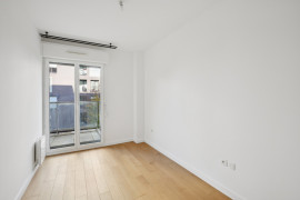 
                                                                                        Vente
                                                                                         Appartement 3 pièces avec balcon - Asnières