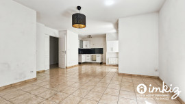 
                                                                                        Vente
                                                                                         Appartement 3 pièces avec balcon, garage possible