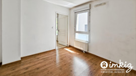 
                                                                                        Vente
                                                                                         Appartement 3 pièces avec balcon, garage possible