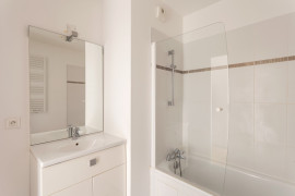 
                                                                                        Vente
                                                                                         Appartement 3 pièces avec balcon plein Sud !