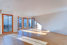 
                                                                                        Vente
                                                                                         Appartement 3 pièces avec balcon plein Sud !