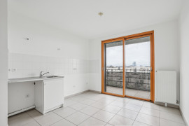 
                                                                                        Vente
                                                                                         Appartement 3 pièces avec balcon - Saint-Ouen