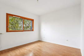 
                                                                                        Vente
                                                                                         Appartement 3 pièces avec balcon - Saint-Ouen