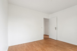 
                                                                                        Vente
                                                                                         Appartement 3 pièces avec balcon - Saint-Ouen