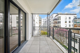 
                                                                                        Vente
                                                                                         Appartement 3 pièces avec balcon - Suresnes