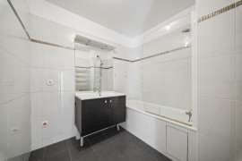 
                                                                                        Vente
                                                                                         Appartement 3 pièces avec balcon - Suresnes