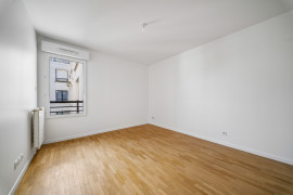 
                                                                                        Vente
                                                                                         Appartement 3 pièces avec balcon - Suresnes