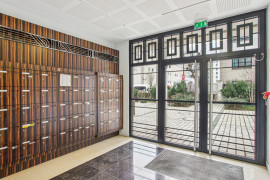 
                                                                                        Vente
                                                                                         Appartement 3 pièces avec balcon - Suresnes