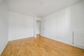 
                                                                                        Vente
                                                                                         Appartement 3 pièces avec balcon - Suresnes