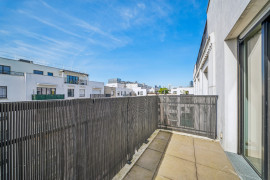 
                                                                                        Vente
                                                                                         Appartement 3 pièces avec balcon - Suresnes