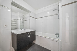 
                                                                                        Vente
                                                                                         Appartement 3 pièces avec balcon - Suresnes
