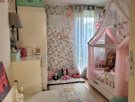Vente
Appartement 3 pièces avec loggia et parking