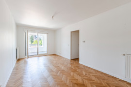 
                                                                                        Vente
                                                                                         Appartement 3 pièces avec loggia - Vélizy