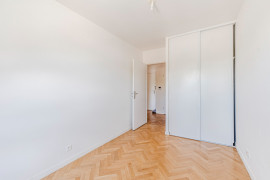 
                                                                                        Vente
                                                                                         Appartement 3 pièces avec loggia - Vélizy