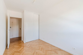 
                                                                                        Vente
                                                                                         Appartement 3 pièces avec loggia - Vélizy