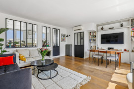 
                                                                                        Vente
                                                                                         Appartement 3 pièces avec terrasse - Dernier étage