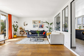 
                                                                                        Vente
                                                                                         Appartement 3 pièces avec terrasse - Dernier étage