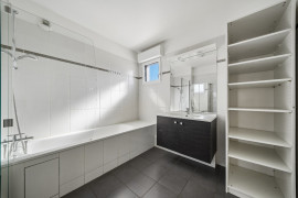 
                                                                                        Vente
                                                                                         Appartement 3 pièces avec terrasse - Suresnes