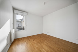 
                                                                                        Vente
                                                                                         Appartement 3 pièces avec terrasse - Suresnes