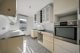 
                                                                                        Vente
                                                                                         Appartement 3 pièces avec terrasse - Suresnes