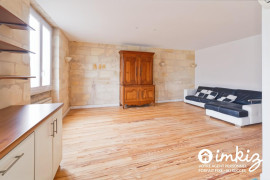 
                                                                                        Vente
                                                                                         Appartement 3 pièces Bordeaux aux Chartrons