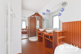 
                                                                                        Vente
                                                                                         Appartement 3 pièces Bordeaux aux Chartrons