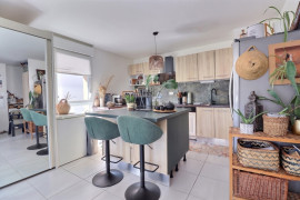 
                                                                                        Vente
                                                                                         Appartement - 3 pièces - Carbon-Blanc - 68 m²