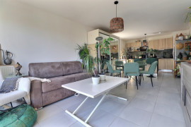 
                                                                                        Vente
                                                                                         Appartement - 3 pièces - Carbon-Blanc - 68 m²