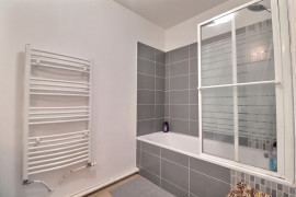 
                                                                                        Vente
                                                                                         Appartement - 3 pièces - Cenon - 76 m²