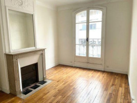 
                                                                                        Location
                                                                                         Appartement 3 pièces Paris 12 proche Bois