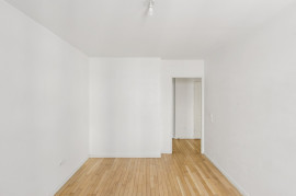 
                                                                                        Vente
                                                                                         Appartement 3 pièces - Paris 18