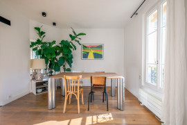 
                                                                                        Vente
                                                                                         Appartement 3 pièces - Paris 18