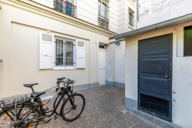 
                                                                                        Vente
                                                                                         Appartement 3 pièces - Paris 18