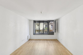 
                                                                                        Vente
                                                                                         Appartement 3 pièces - Paris 18