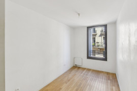 
                                                                                        Vente
                                                                                         Appartement 3 pièces - Paris 18