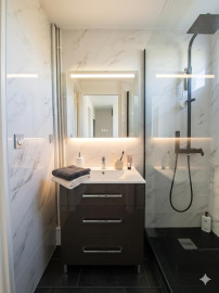 
                                                                                        Vente
                                                                                         Appartement 3 pièces rénové - 73 m2- 2 balcons
