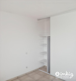 
                                                                                        Vente
                                                                                         Appartement 3 pièces spacieux plein sud